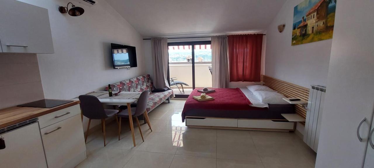 Apartmaji Jurcan Izola Bagian luar foto
