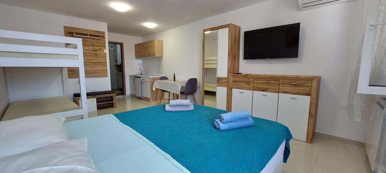 Apartmaji Jurcan Izola Bagian luar foto