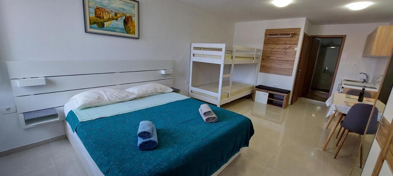 Apartmaji Jurcan Izola Bagian luar foto