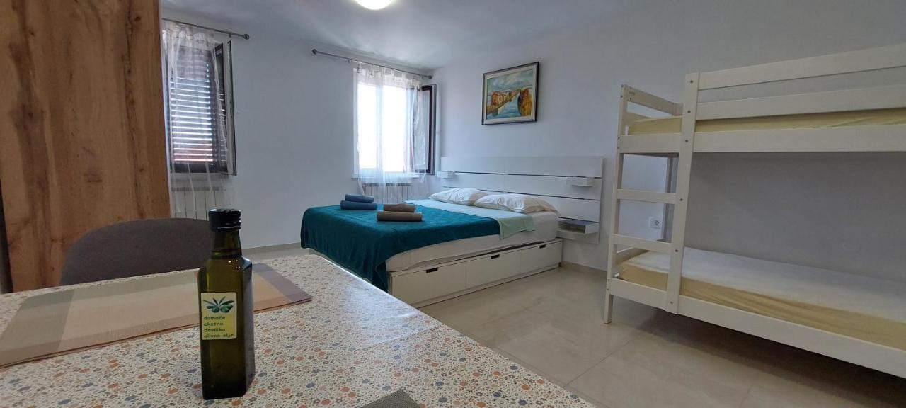 Apartmaji Jurcan Izola Bagian luar foto