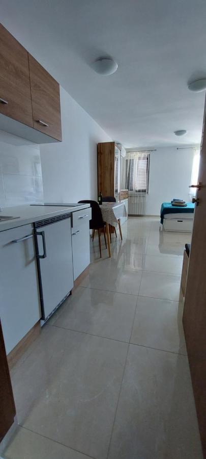 Apartmaji Jurcan Izola Bagian luar foto